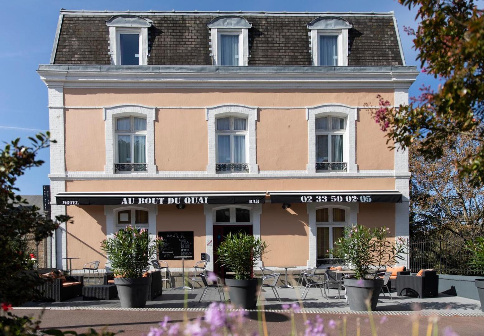 Отель Au Bout Du Quai Гранвиль Экстерьер фото